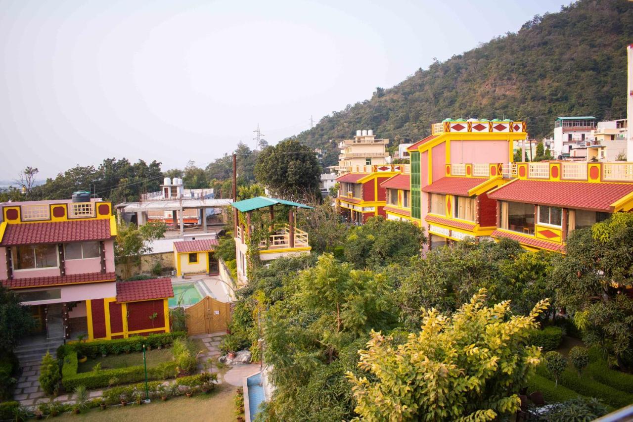 Mvt Guesthouse & Restaurant Rishīkesh Buitenkant foto
