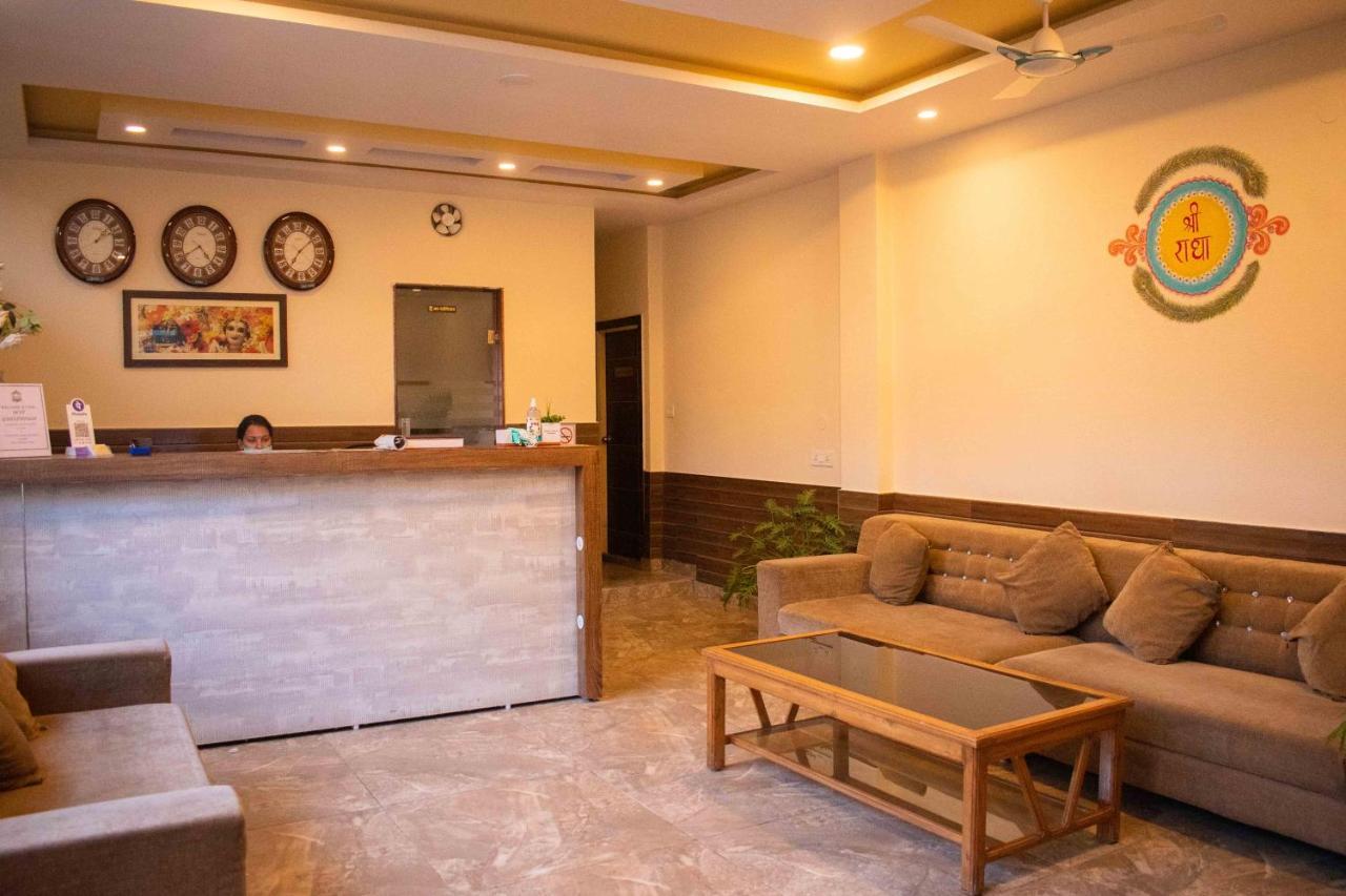 Mvt Guesthouse & Restaurant Rishīkesh Buitenkant foto