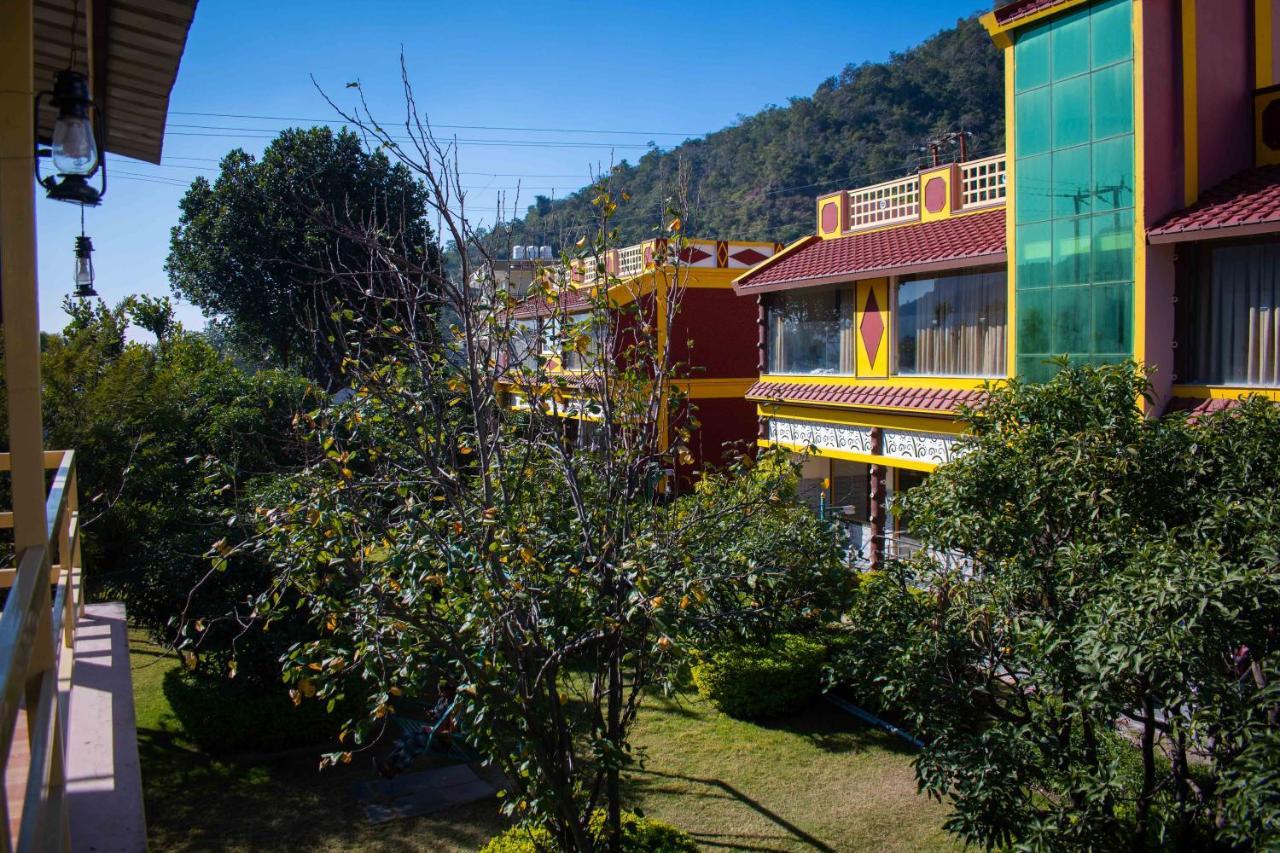 Mvt Guesthouse & Restaurant Rishīkesh Buitenkant foto
