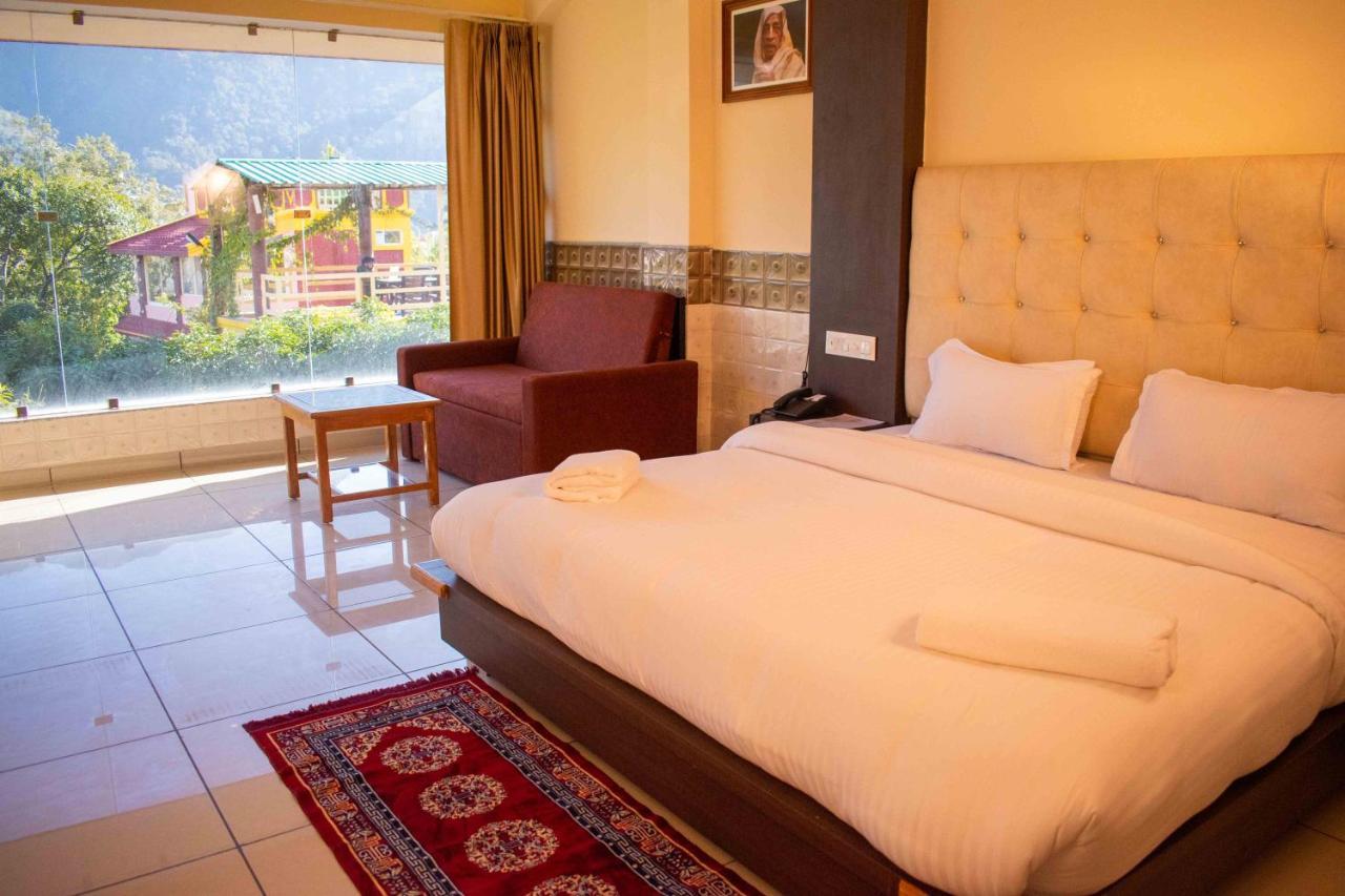 Mvt Guesthouse & Restaurant Rishīkesh Buitenkant foto