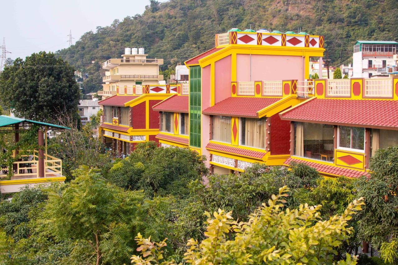 Mvt Guesthouse & Restaurant Rishīkesh Buitenkant foto